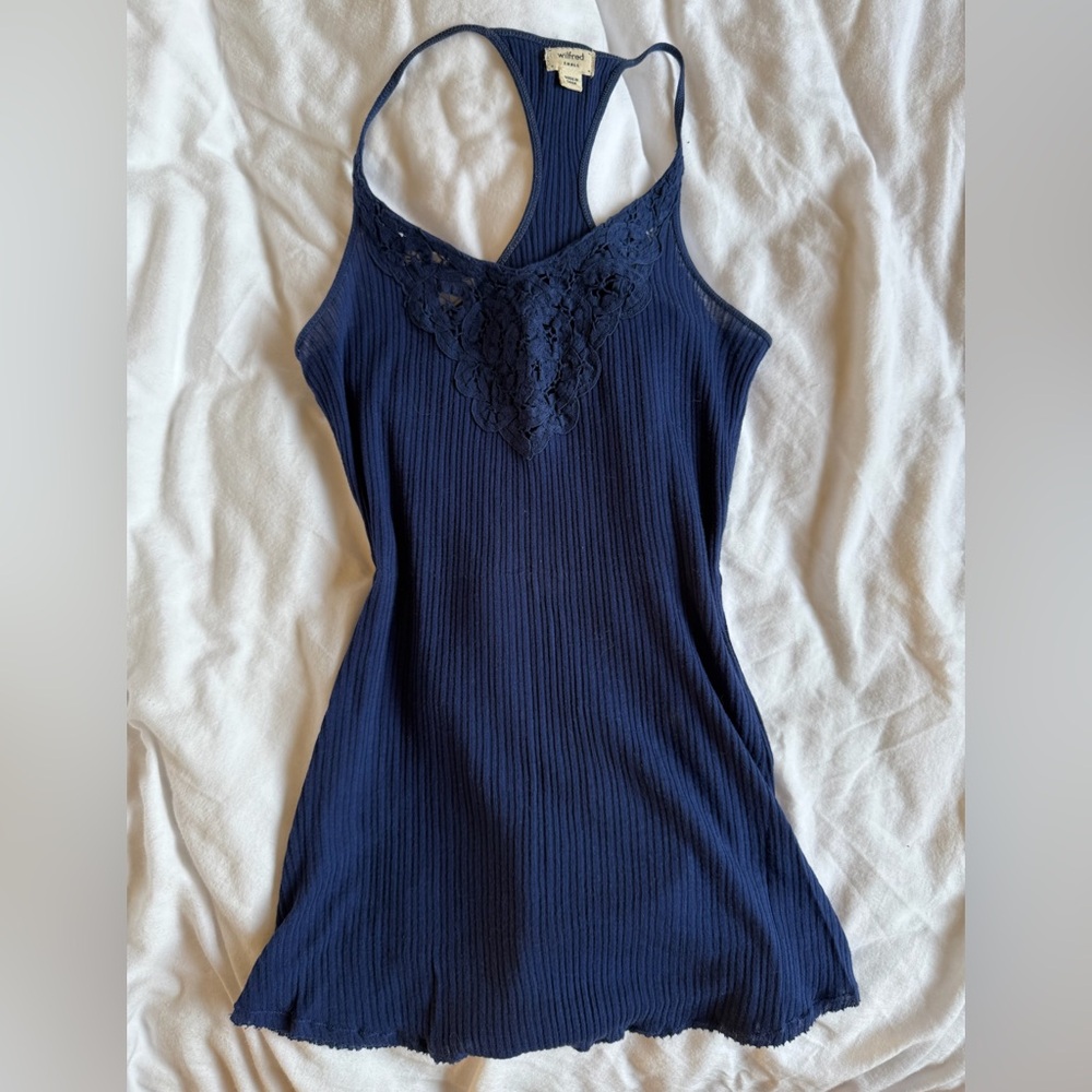 aritzia wilfred blue navy lacy feminine aesthetic y2k vintage tank top shirt